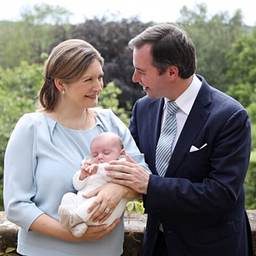 Los Grandes Duques Guillermo de Luxemburgo y Estefania presentan al Príncipe Carlos, © Casa Real de Luxemburgo