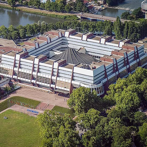 Vista aérea del Palacio de Europa, sede del Consejo de Europa, ©Council of Europe, Wikimedia Commons