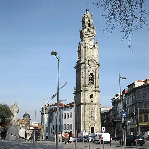 Torre dos Clérigos, Oporto (Portugal), ©rilo 2006, Wikimedia Commons